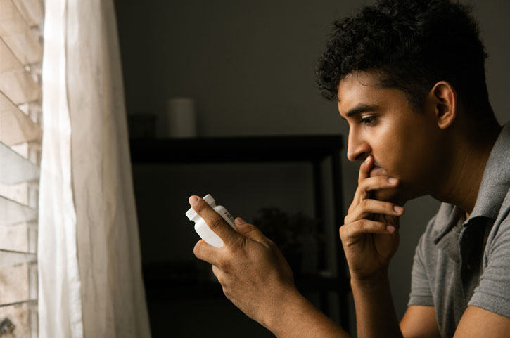 Adderall-addiction-risks - Jaywalker - Jaywalker Is Adderall addictive? Understanding the risks of Adderall use and addiction.